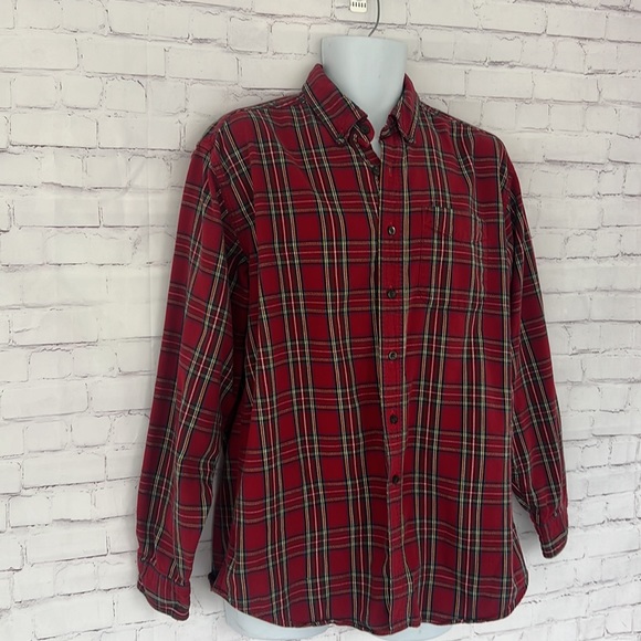 L.L Bean red Flannel button down shirt size Large Regular - Picture 3 of 9